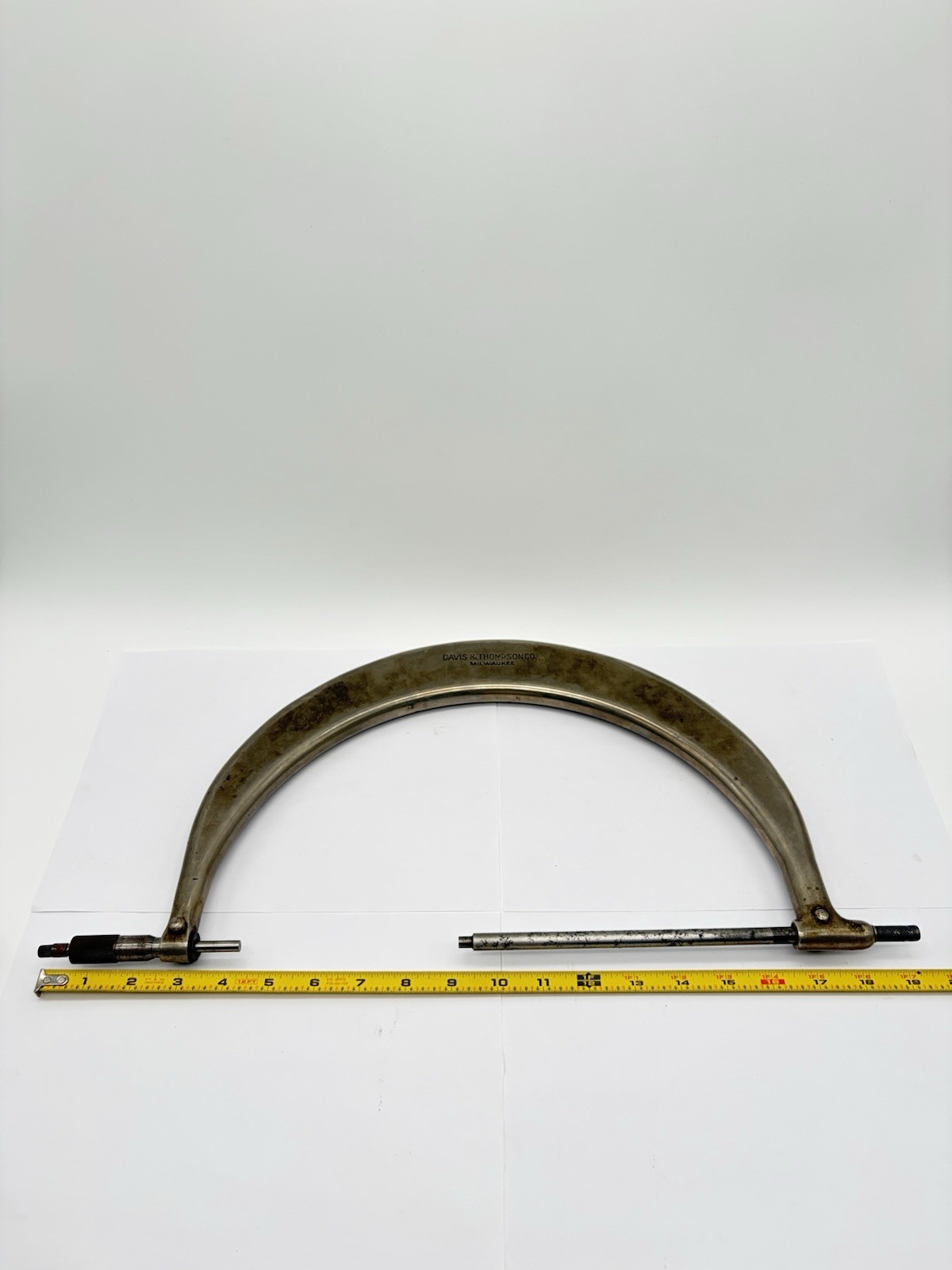 DAVIS & THOMPSON CO MILWaukee TUBULAR MICROMETER 18-24"
