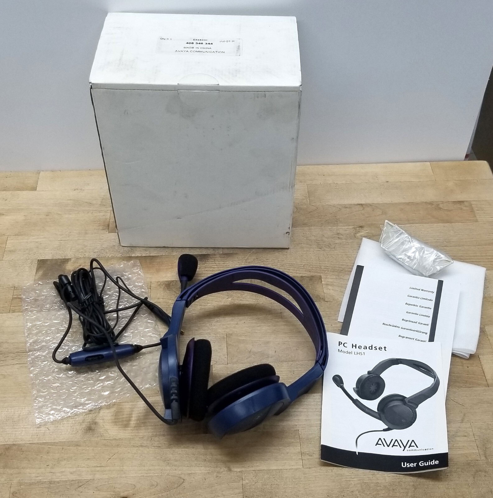 New Plantronics Avaya Communication 408346344 Aviator Headset With Microphone