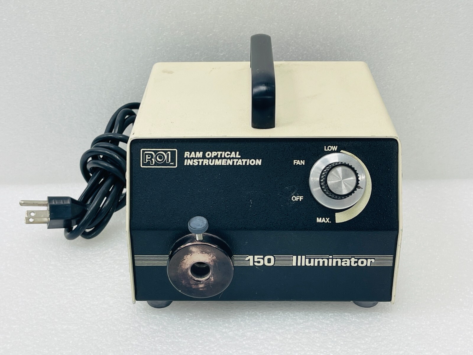 Roi Ram Optical Instrumentation 150 Illuminator, PN:30-2500-00 / USED