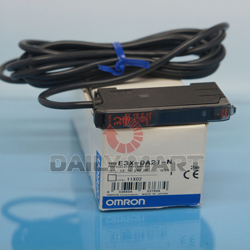 Omron E3X-DA21-N E3XDA21N Photoelectric Switch New in Box NIB Free Ship