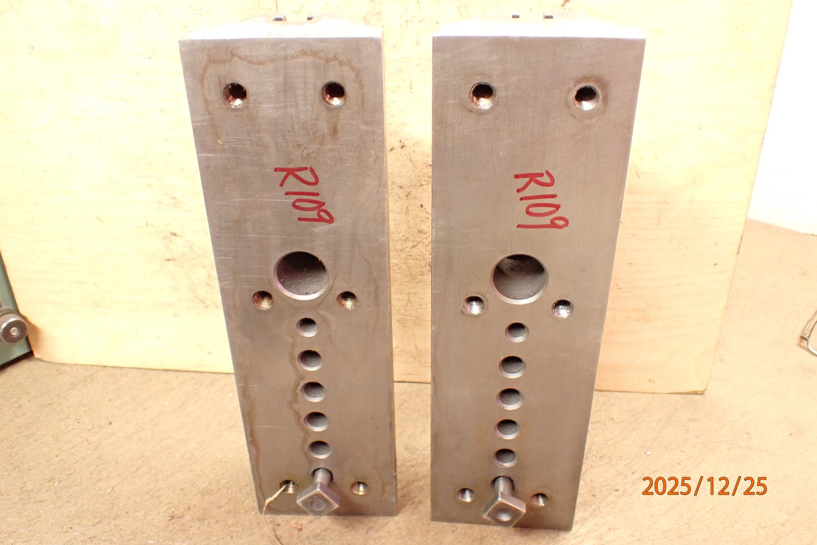 LOT R109 MOORE TOOL JIG GRINDER ROTARY TABLE EXTENSION RISER PARALLELS