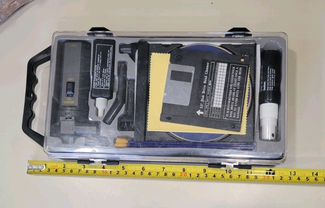 NOS Vintage Multimedia Computer Cleaning Kit - Floppy & CD Drive
