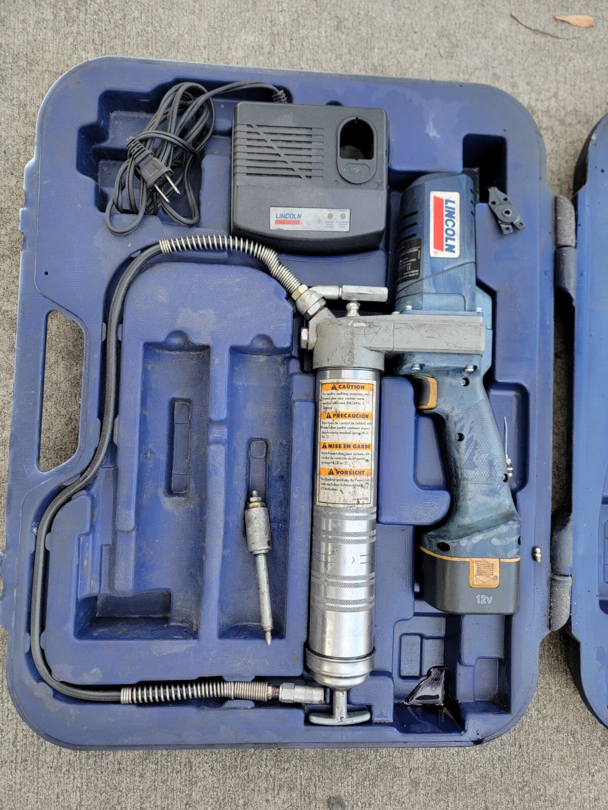 Lincoln Model 1200 PowerLuber Grease Gun - 12V - 6000 psi