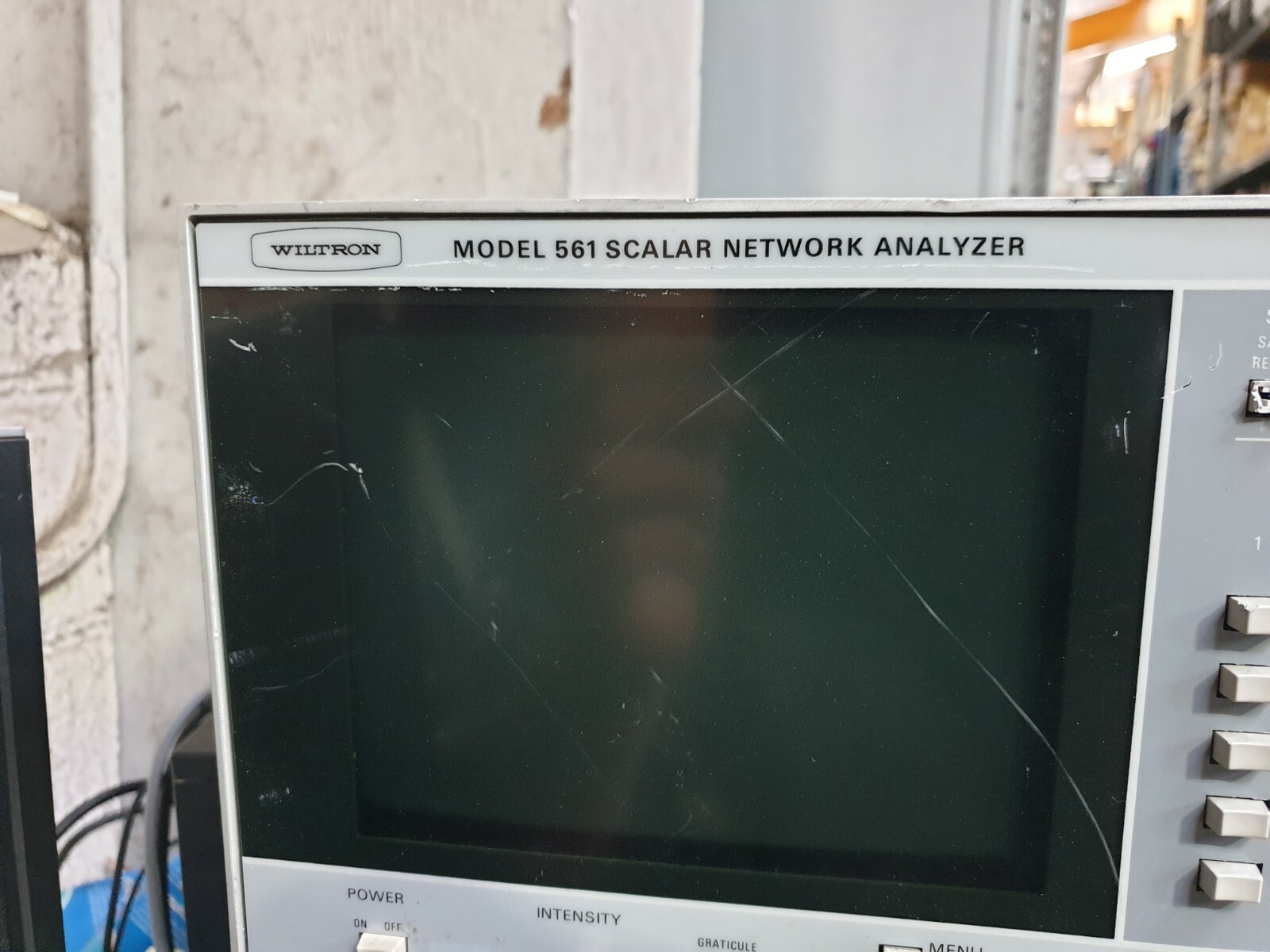 WILTRON 561 SCALAR NETWORK ANALYSER (RBD7.2)