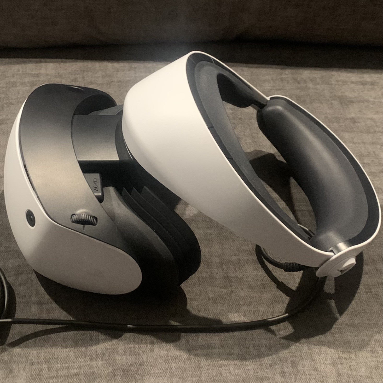 Sony PlayStation 5 PSVR2 Bundle w/ Official Charging Dock, Great Condition