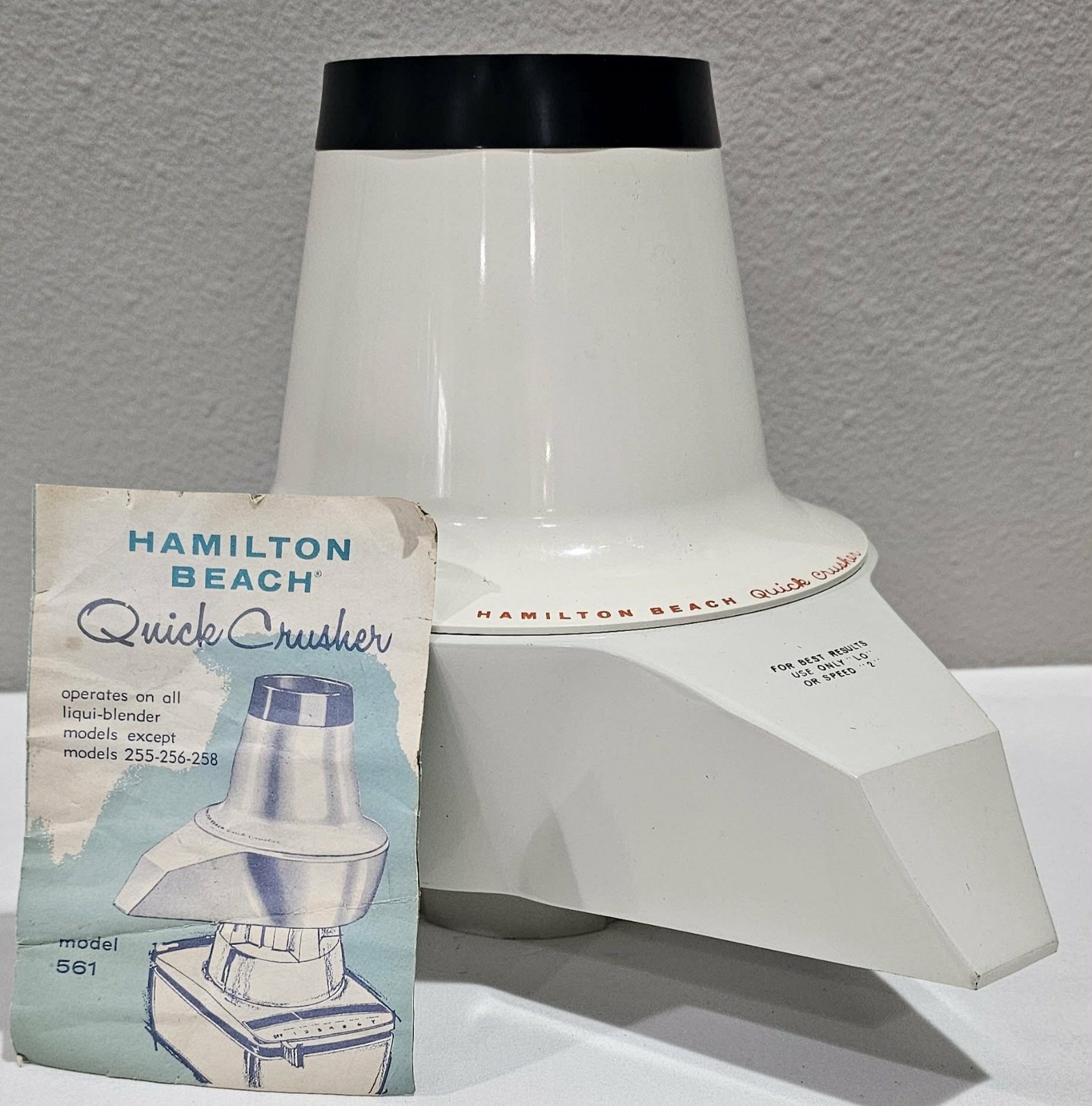Vintage Hamilton Beach Quick Crusher Ice Crusher Model 561.  Great Condition