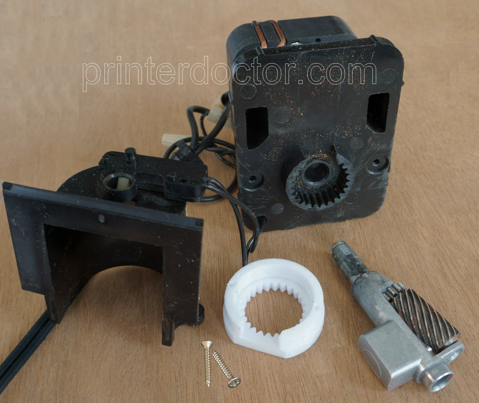 Stripped inner gear replace Boston model 18 / 19 pencil sharpener X-acto 18xxxCN
