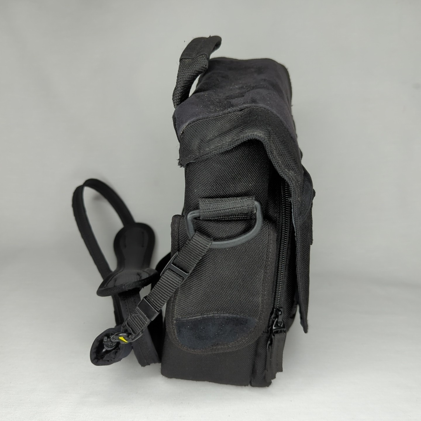 Tamrac 3536 Compact Messenger Camera Bag Black Foam Padded