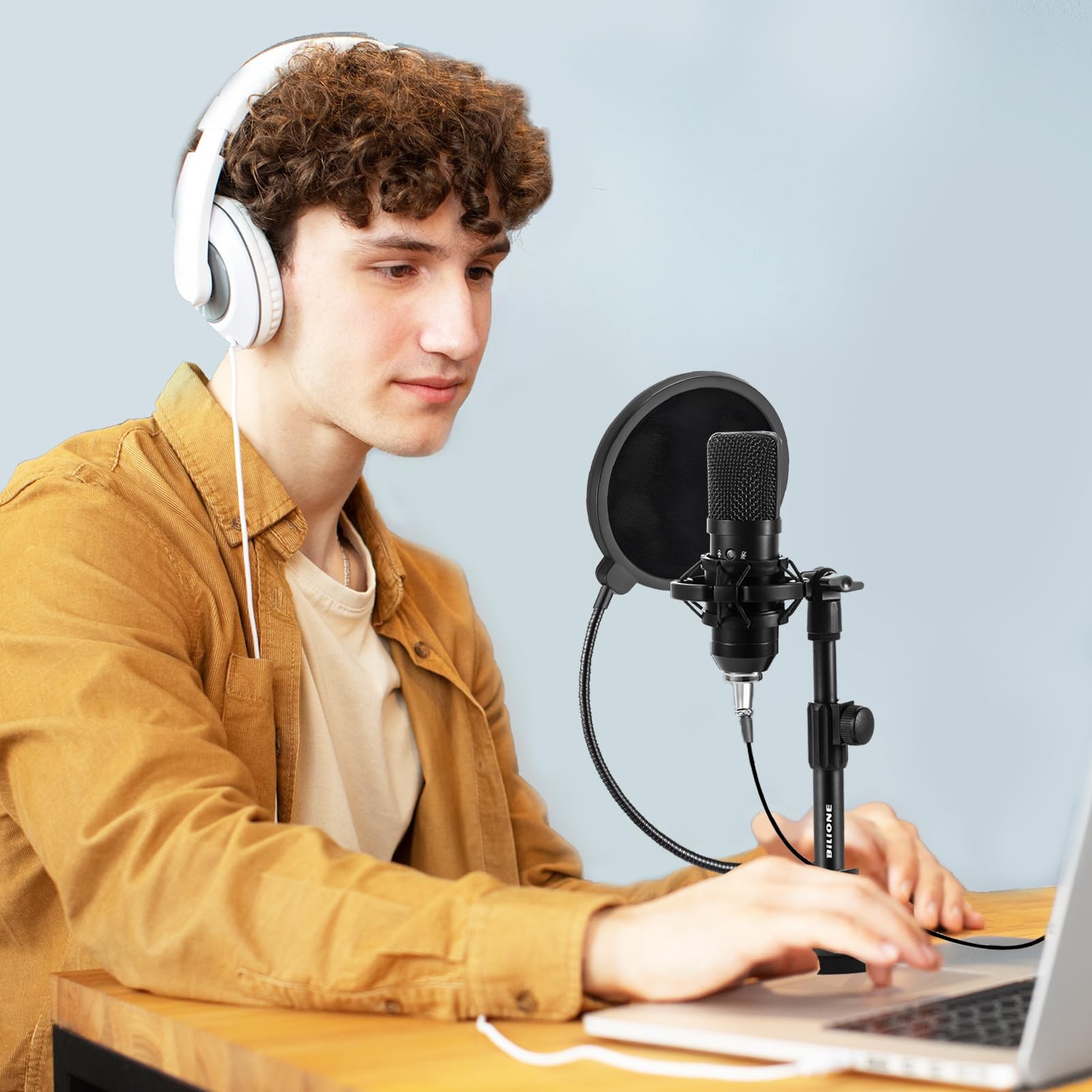 Multifunctional Desktop Microphone Stand, Adjustable Mic Stand Desk with Pop Fil