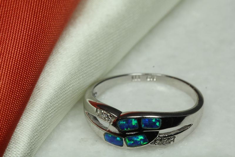STERLING SILVER 925 OPAL INLAY CRISS CROSS RING WITH CZ ACCENTS~OR-6~BLNCT