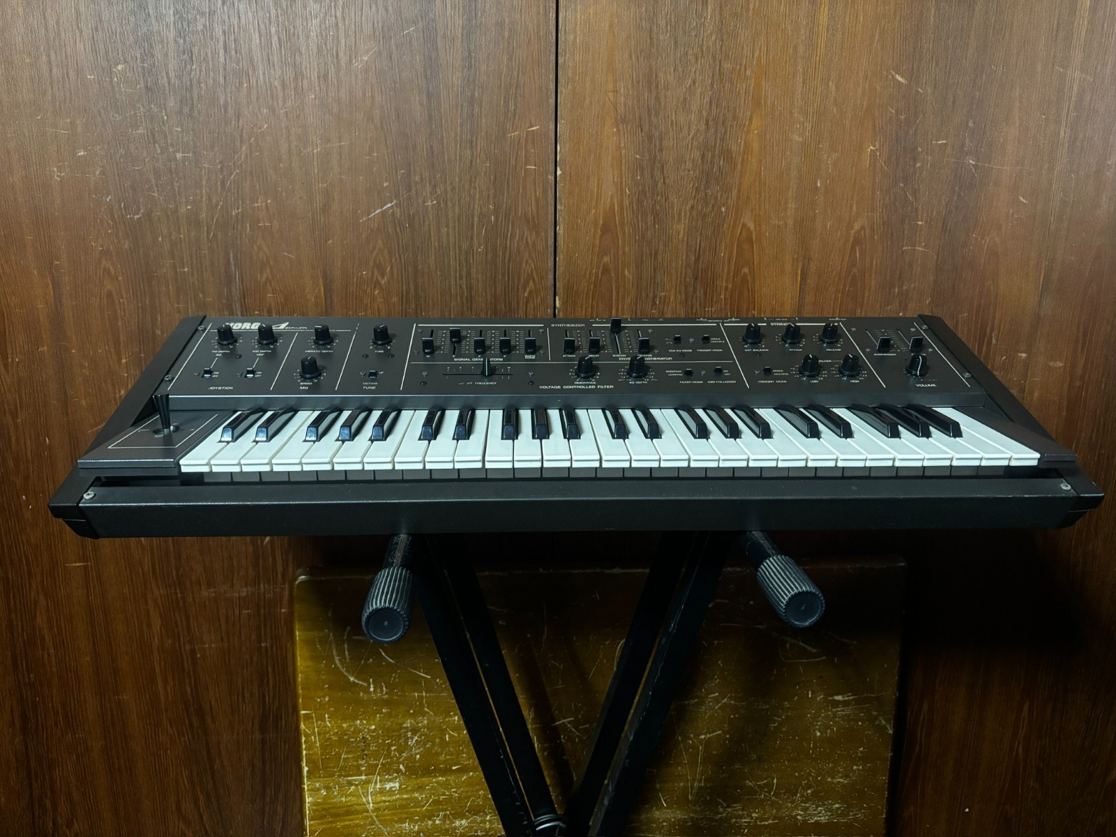 Korg Delta DL-50 Analog semi-poly synth/string keyboard