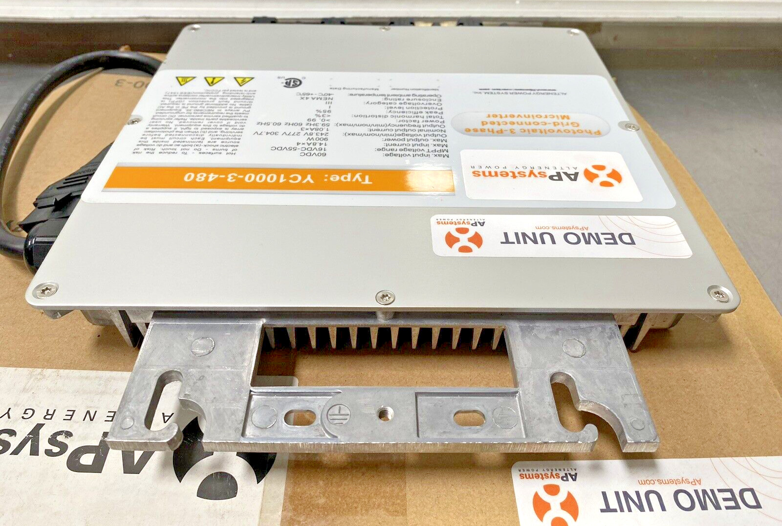 APsystems YC1000-3-480 Microinverter , 3Ph , 277Y , 480V /New