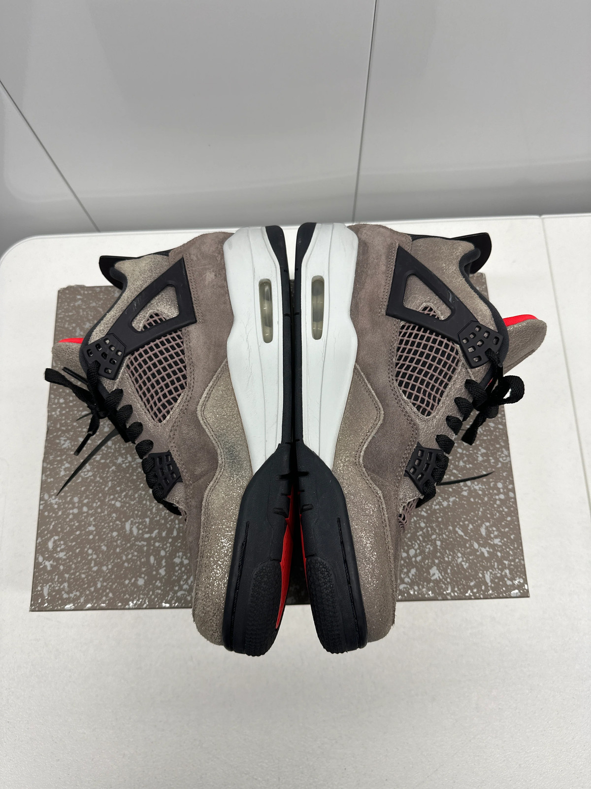 Jordan 4 Taupe Haze (9.5)