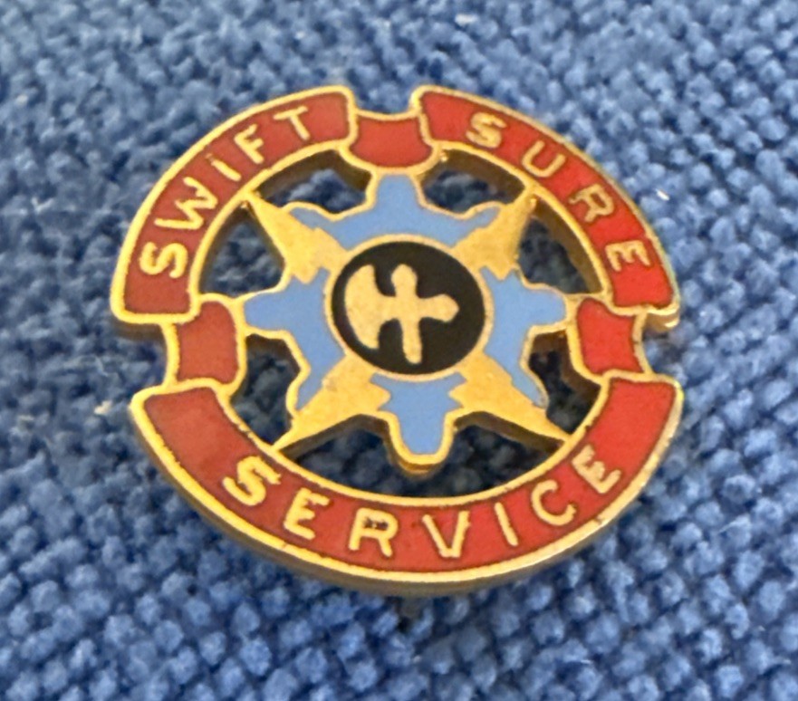 US ARMY 338th Maintenance Battalion Distinctive Unit Insignia DI DUI Pin D20