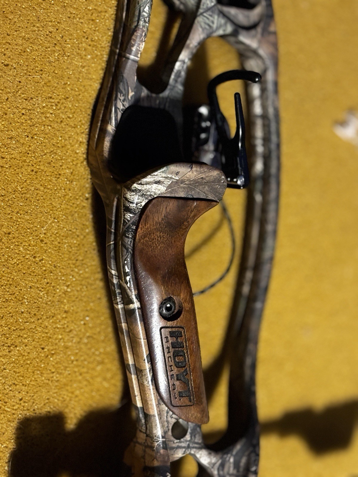 Hoyt Defiant 34 Compound Bow