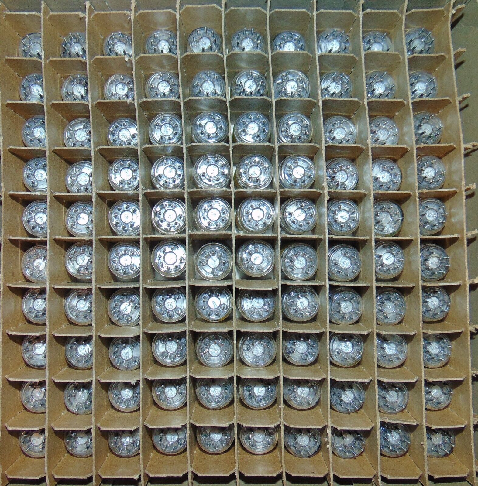 RARE 100 NOS NIB RAYTHEON BLACK PLATE 5725 CV4011 6AS6W 6AS6 TUBES 1962 = 6AK5