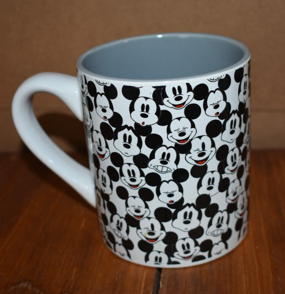 Disnay Mickey Mouse Coffe Mug 14 oz