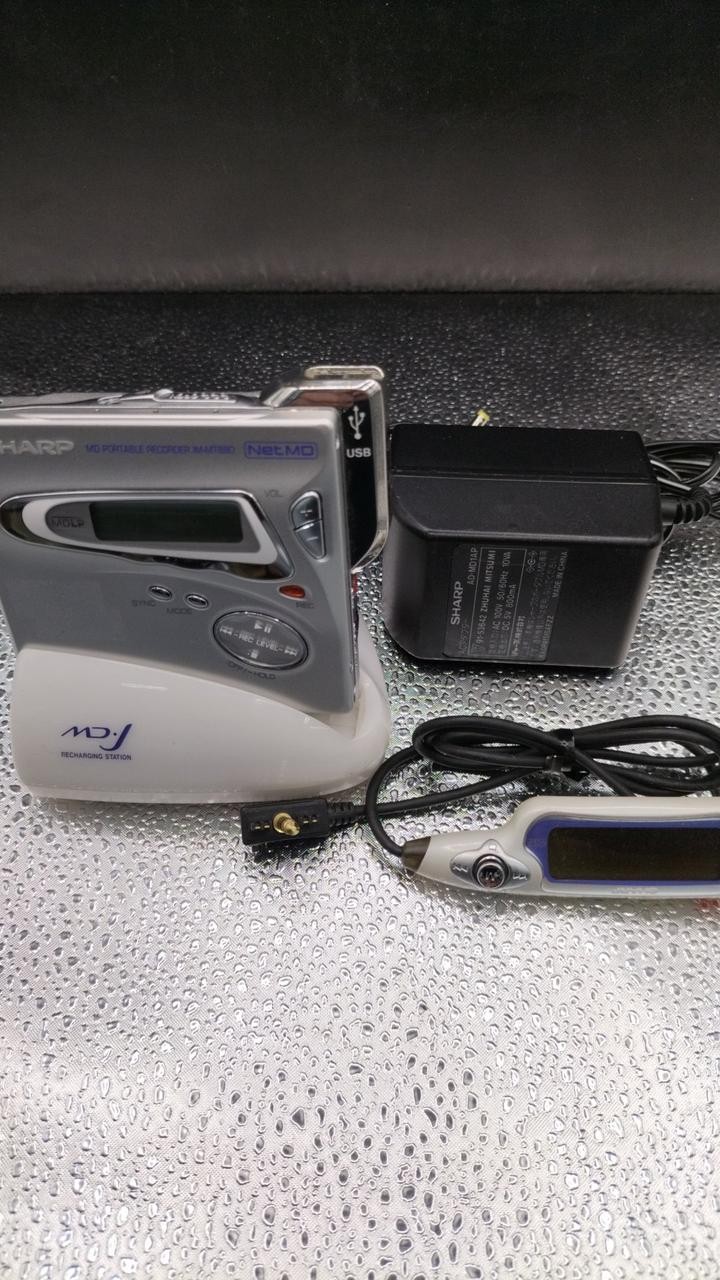 SHARP IM-MT880 Portable MD Recorder