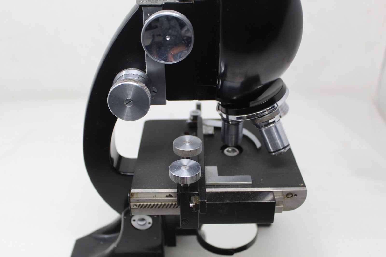 Bausch & Lomb Binocular Microscope w/ 10x optics and 10x, 43x and 97x lens