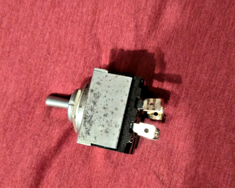 Eaton Toggle Switch 8966K80, 20A 250VAC, nice condition!