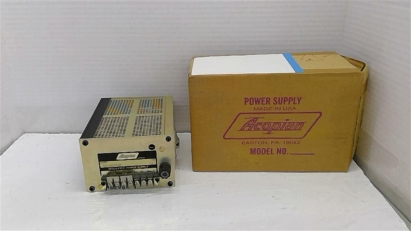 Acopian RB100GT46M Regulated Power Supply 1A
