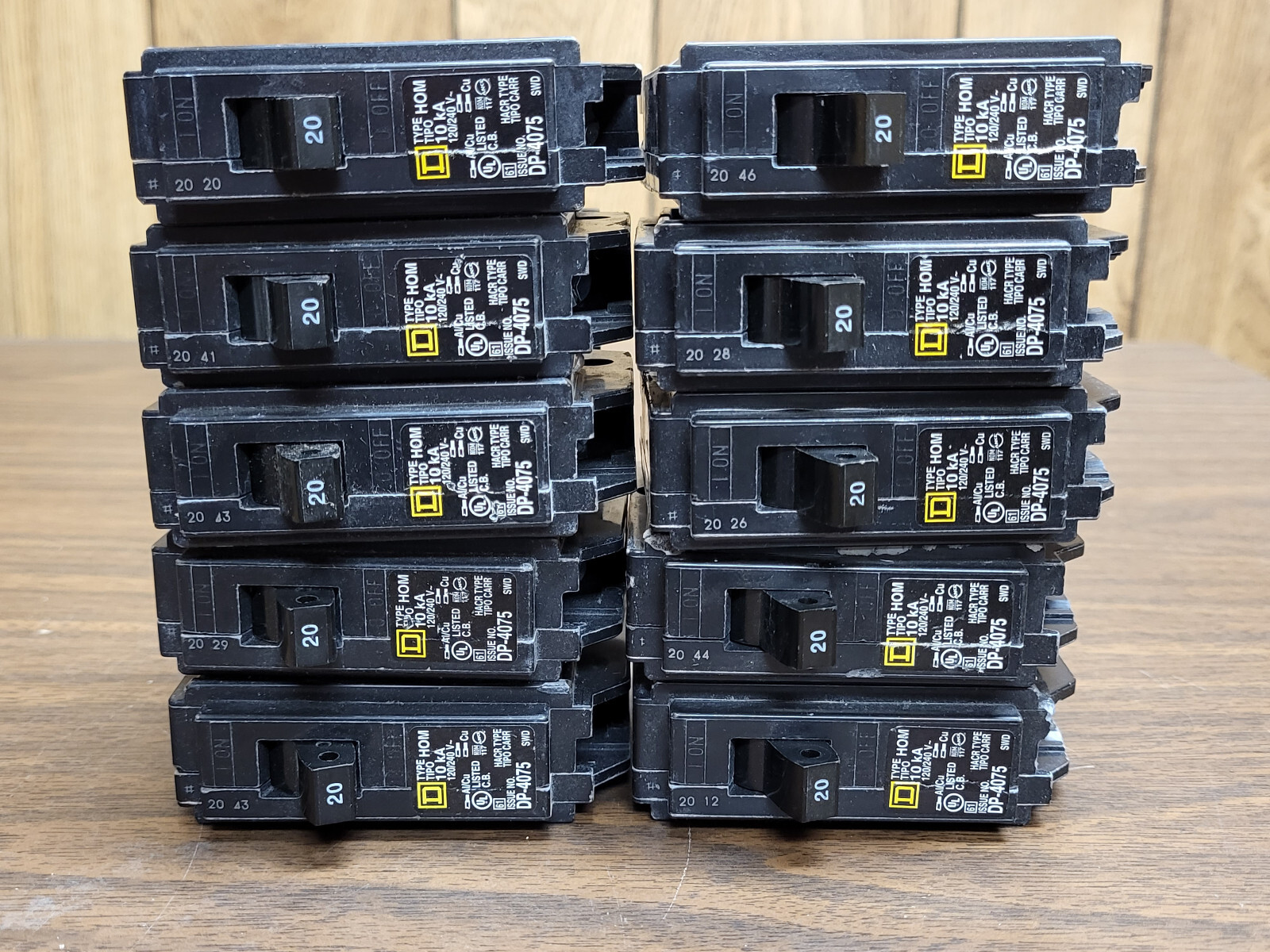 SQUARE D HOM120 HOMELINE 1 POLE 20 AMP 120/240V BREAKER LOT OF 10