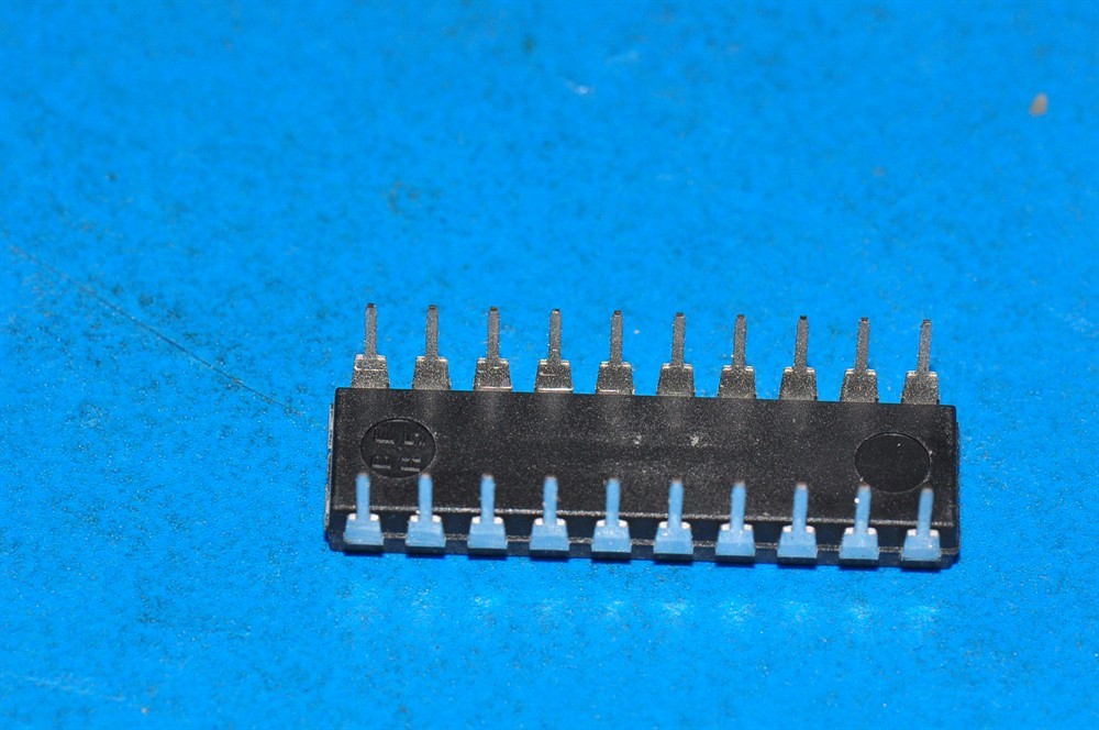 New (54pcs) 74F273PC FAIRCHILD IC Logic
