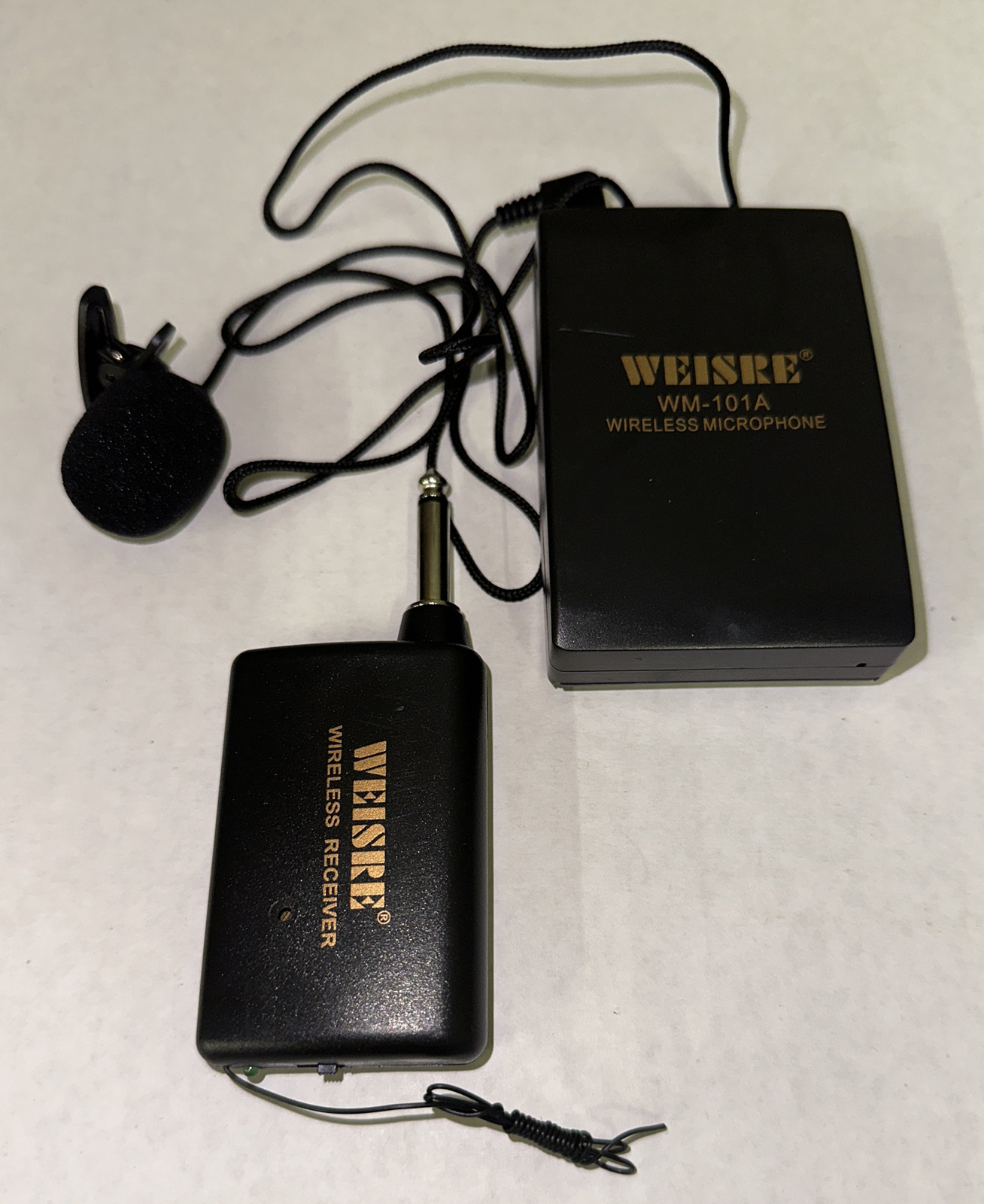 Weisre WM-101A Professional Wireless Lavalier Microphone Receiver System Mic