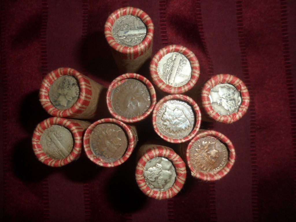 UNSEARCHED WHEAT CENT ROLL WITH 1  INDIAN HEAD CENT & 1 MERCURY DIME ON THE END