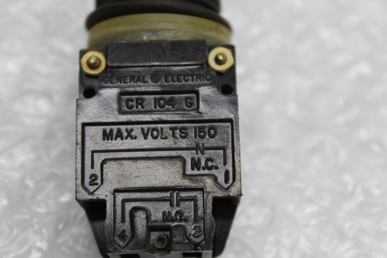 GENERAL ELECTRIC CR104G SELECTOR SWITCH UNMP
