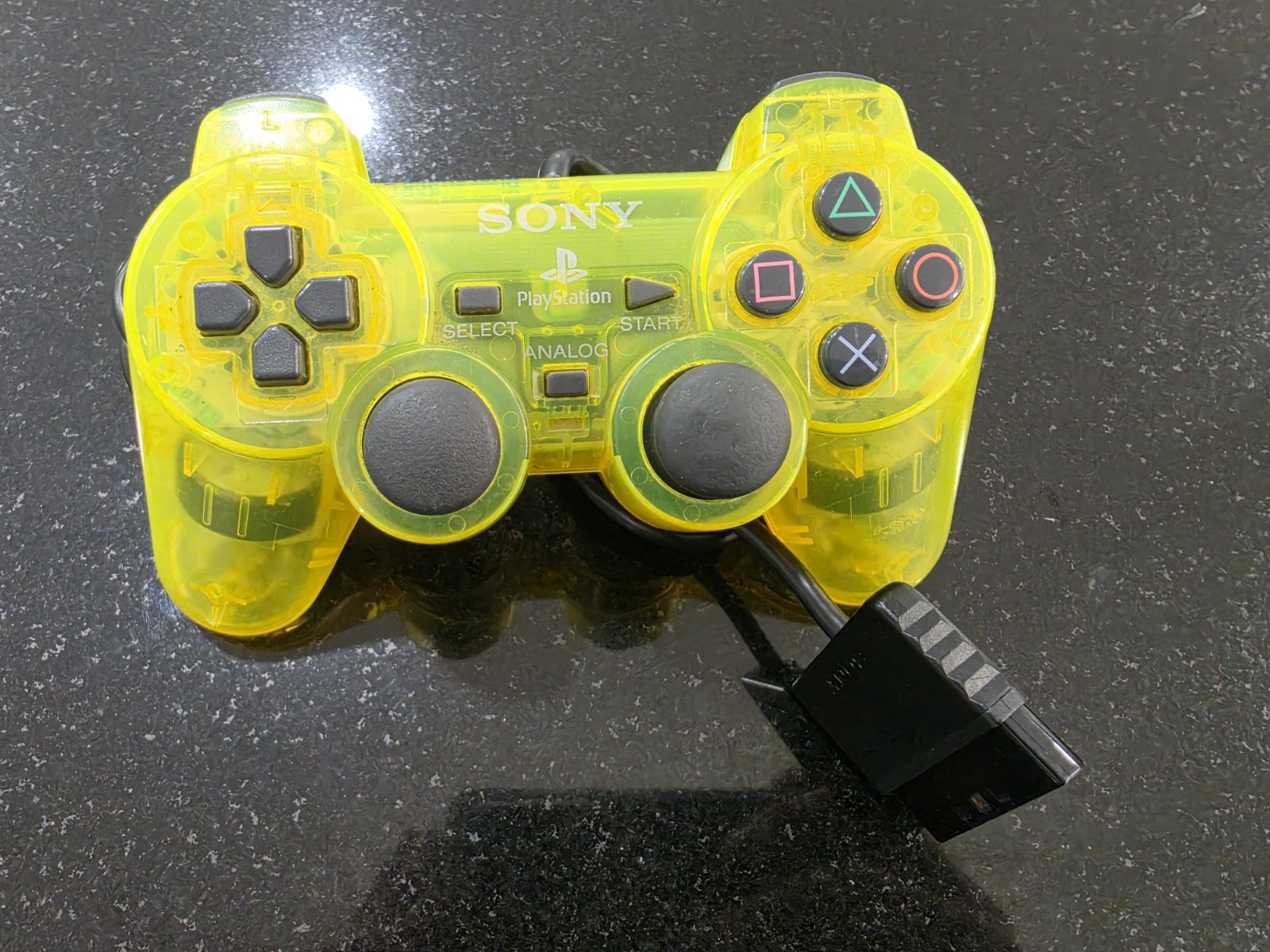 Sony PlayStation 2 PS2 DualShock 2 Controller SCPH-10010 Lemon Yellow