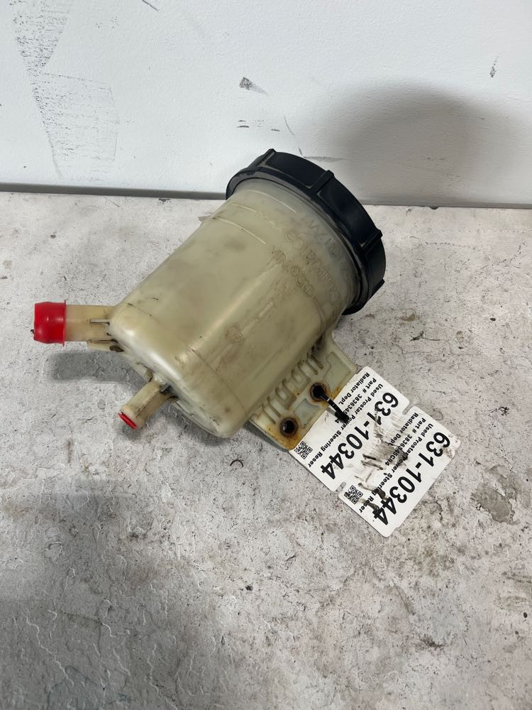 2013 International Prostar Power Steering Reservoir 3836345C94 (631-10344)