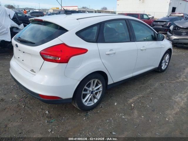 FOCUS 2015 Glove Box 4577676