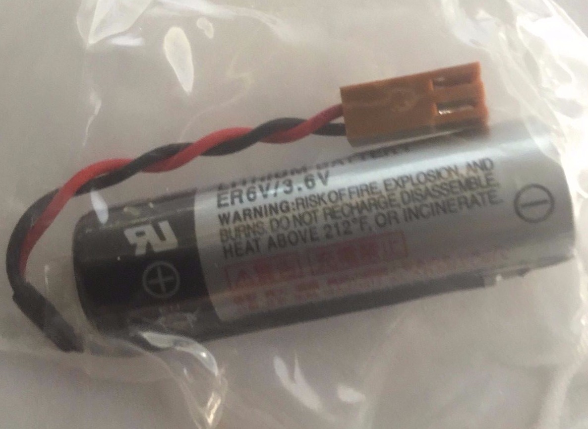 Brand New Toshiba ER6V 3.6V 2000mah PLC Battery  With Plug