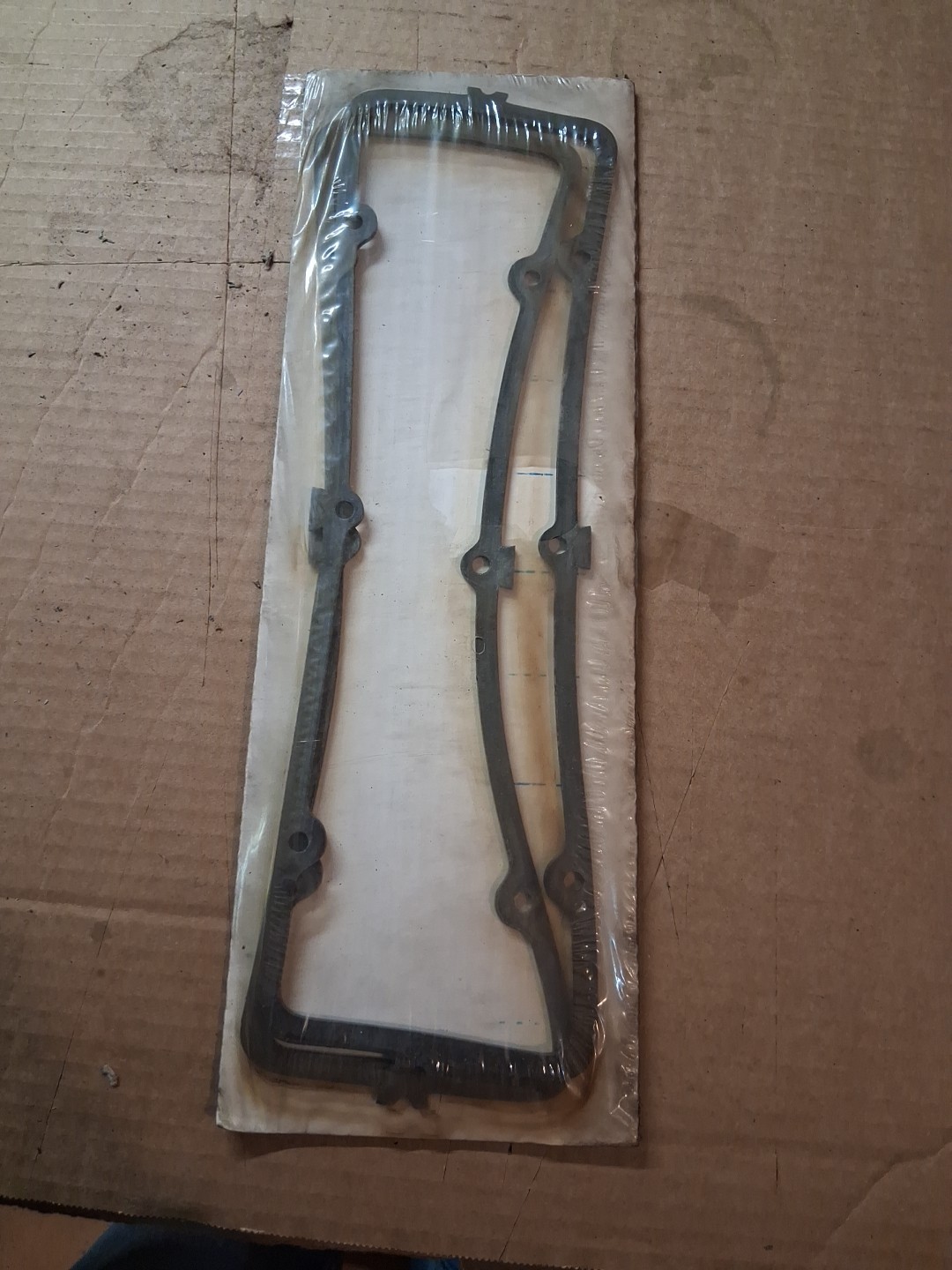 Victor #VS-28294 Chevy 6 Cyl Corvair 1961-63 Valve Cover Seal USA Made Free Ship