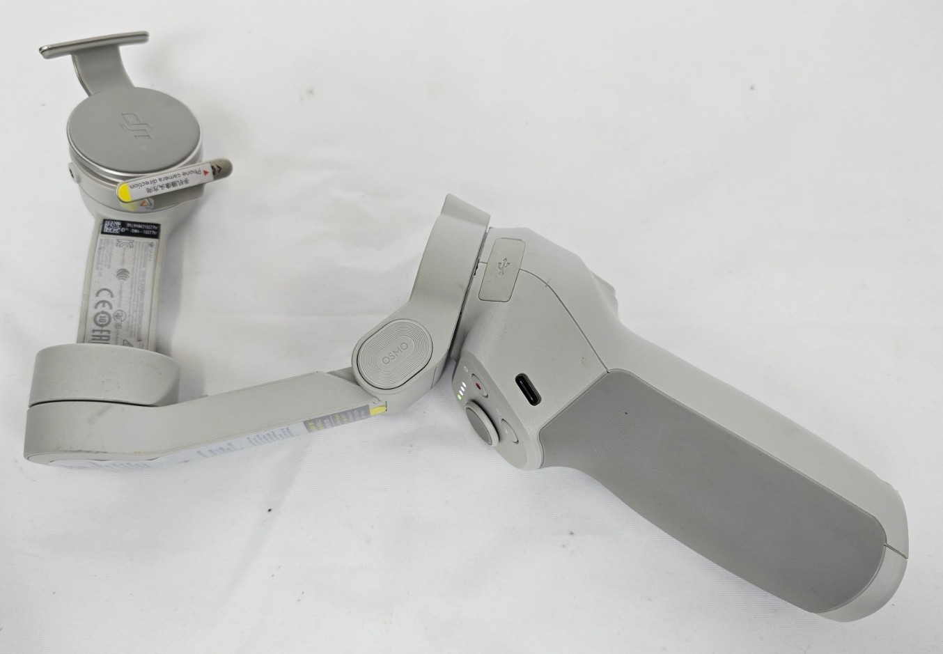 DJI OM 4 - Osmo Mobile 4 - Smartphone Gimbal Stabilizer Tripod