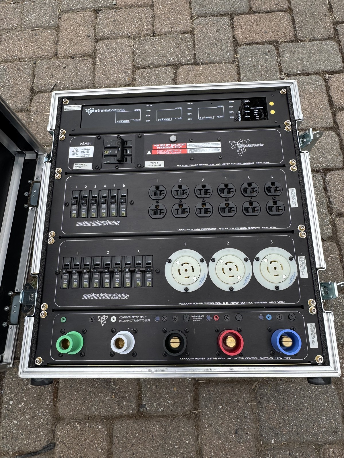 Motion Labs Power Distribution for Stage Lighting n Effects 1300-Delta-092611