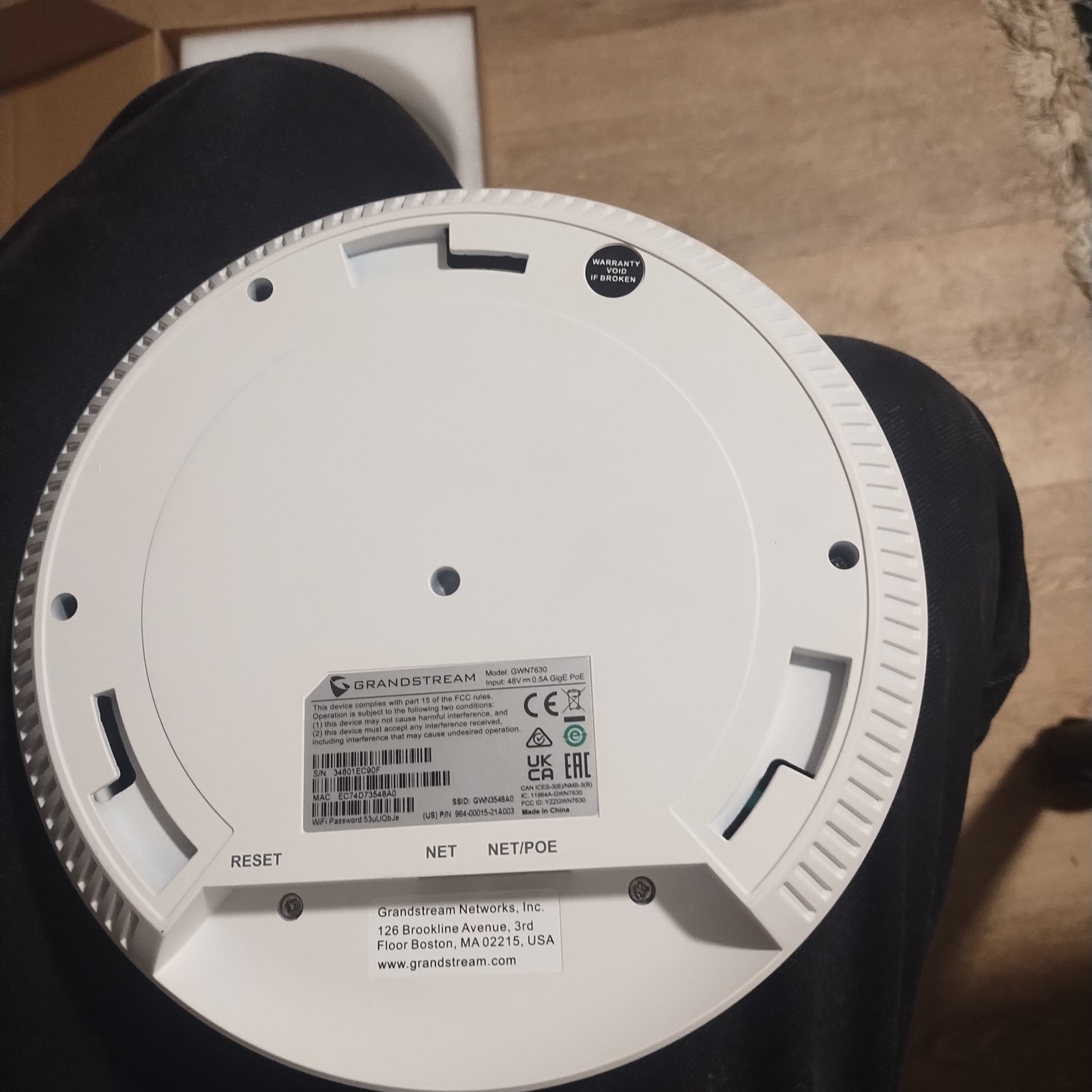 Grandstream GWN7630 White Wall-Mountable Wireless Access Point