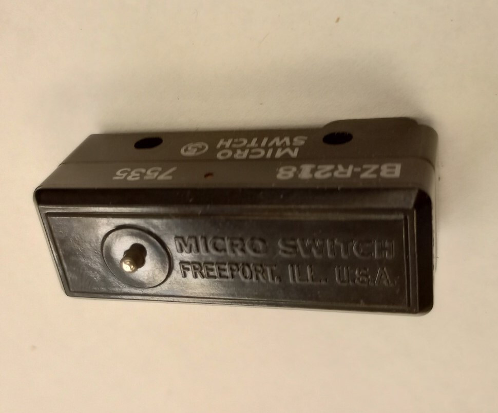 Honeywell Micro Switch BZ-R218 7535 NOS
