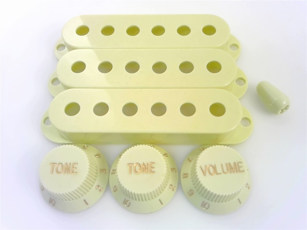 True Custom Shop® Aged Mint 52mm Pickup Covers & T/T/V Knobs w/h Switch Tip