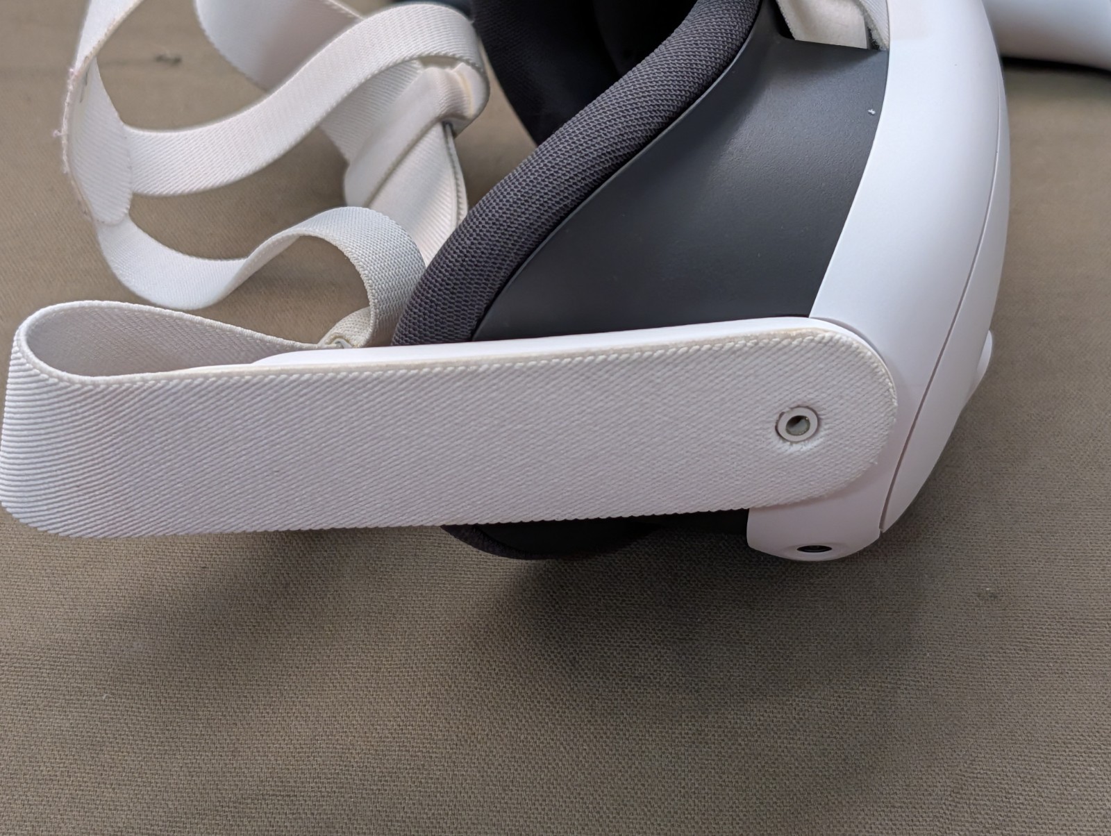 Meta Quest 3 128GB VR Headset W/ Controllers - White - Good Condition!