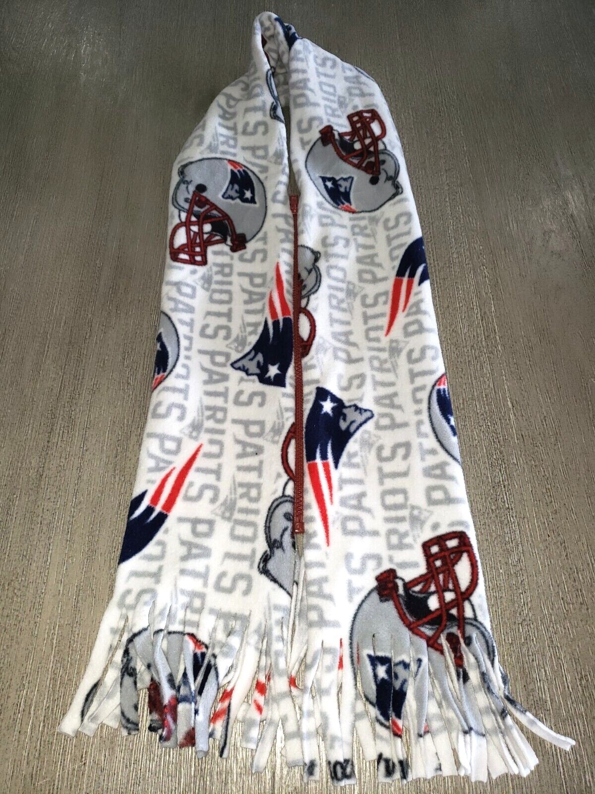 boys men PATRIOTS FLEECE WINTER SCARF fringe trim ZIPPERS TOGETHER! sports theme
