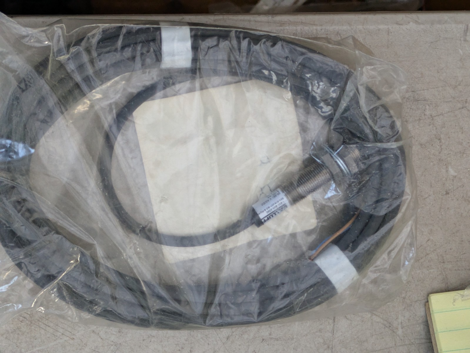 NEW BALLUFF BES-515-207-B0-E- PU-05  PROXIMITY SWITCH  New in Packaging