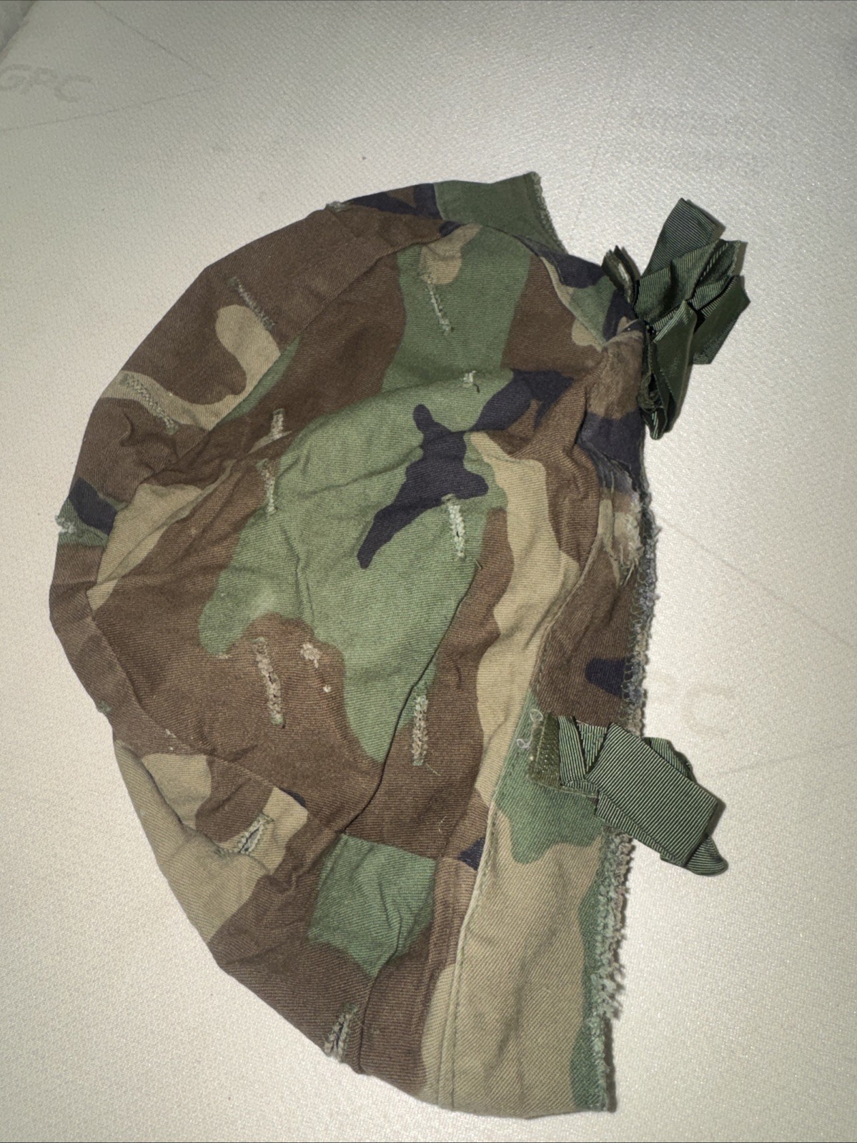 U.S. Military Helmet Cover Ground Troops Parachutists Woodland M/L