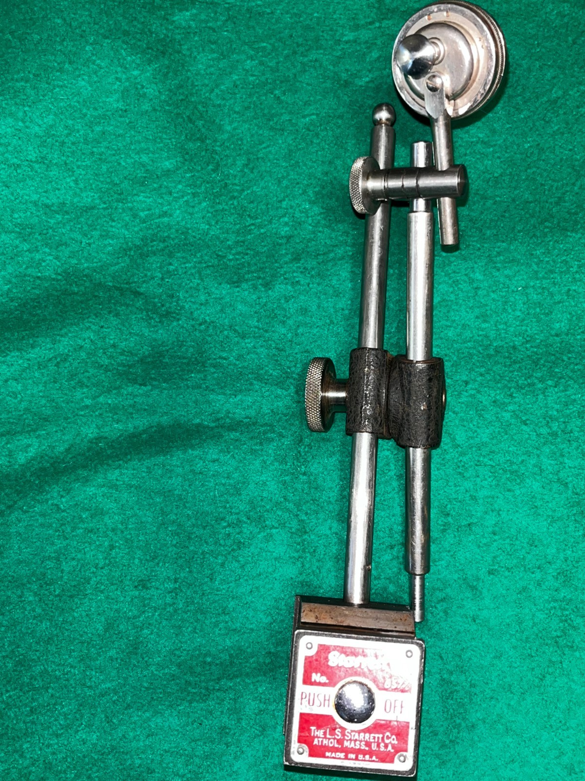 Starrett No.657 magnetic base w/ Starrett No. 196 dial indicator