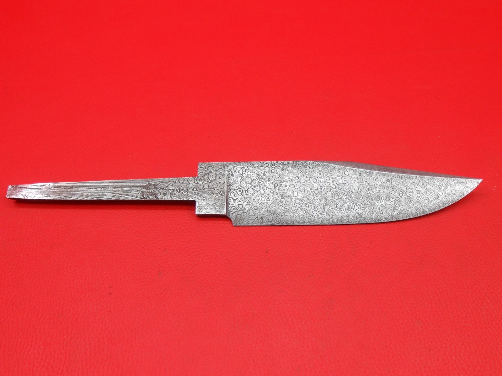 Custom Handmade Pattern Damascus Steel knife blade blank For Supply A12