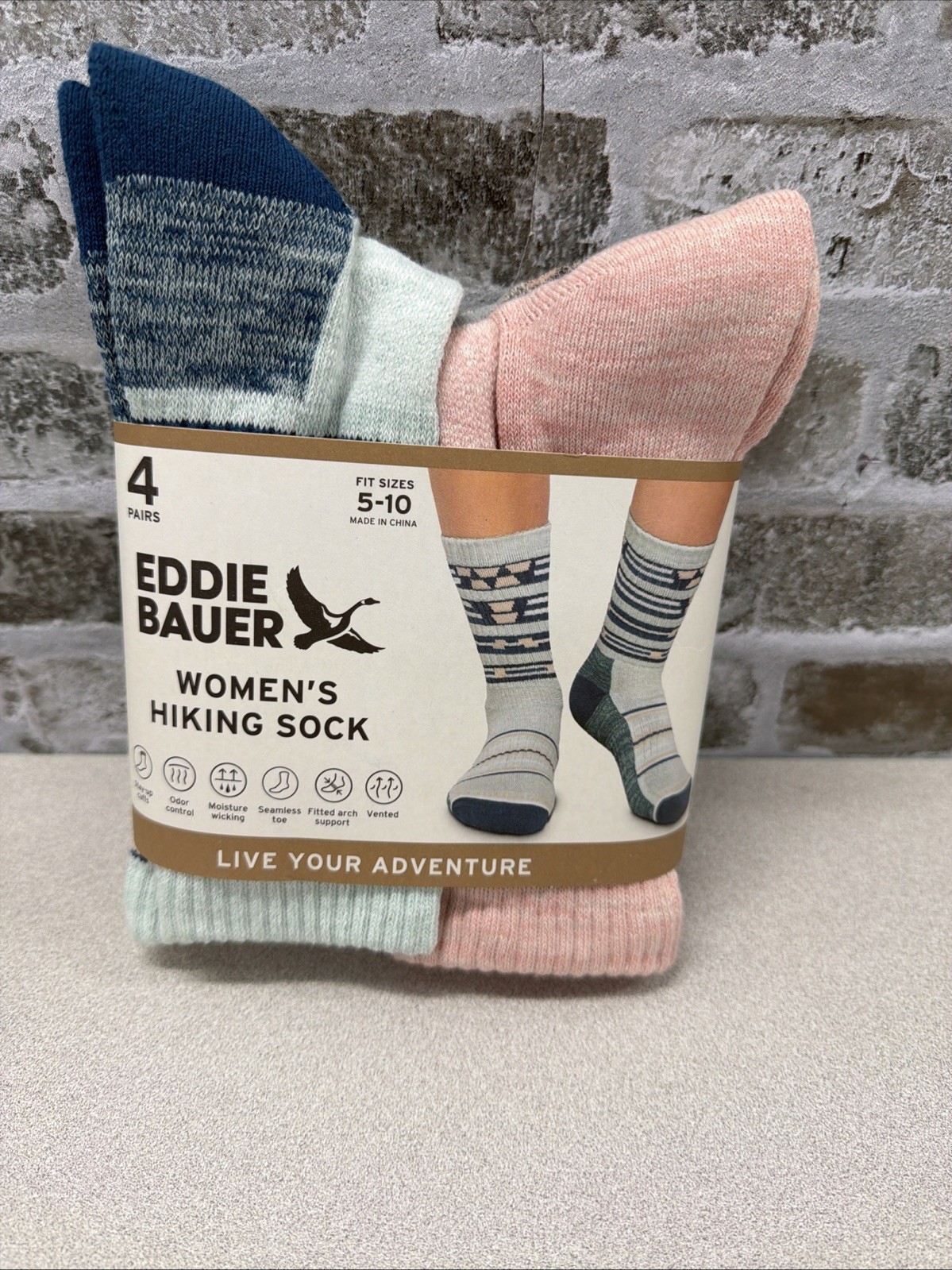 Eddie Bauer Women’s Hiking Socks 4-Pairs – Moisture Wicking, Odor Control, Crew