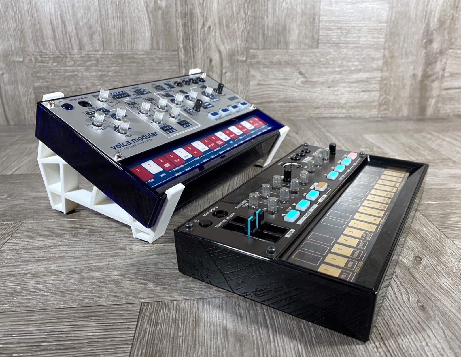 25º Angle Stand for All KORG Volca - FM - Sample - Keys - Modular - Bass - Beats