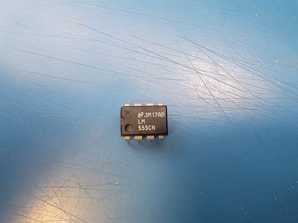 New (85pcs) LM555CN ONSEMI IC Linear