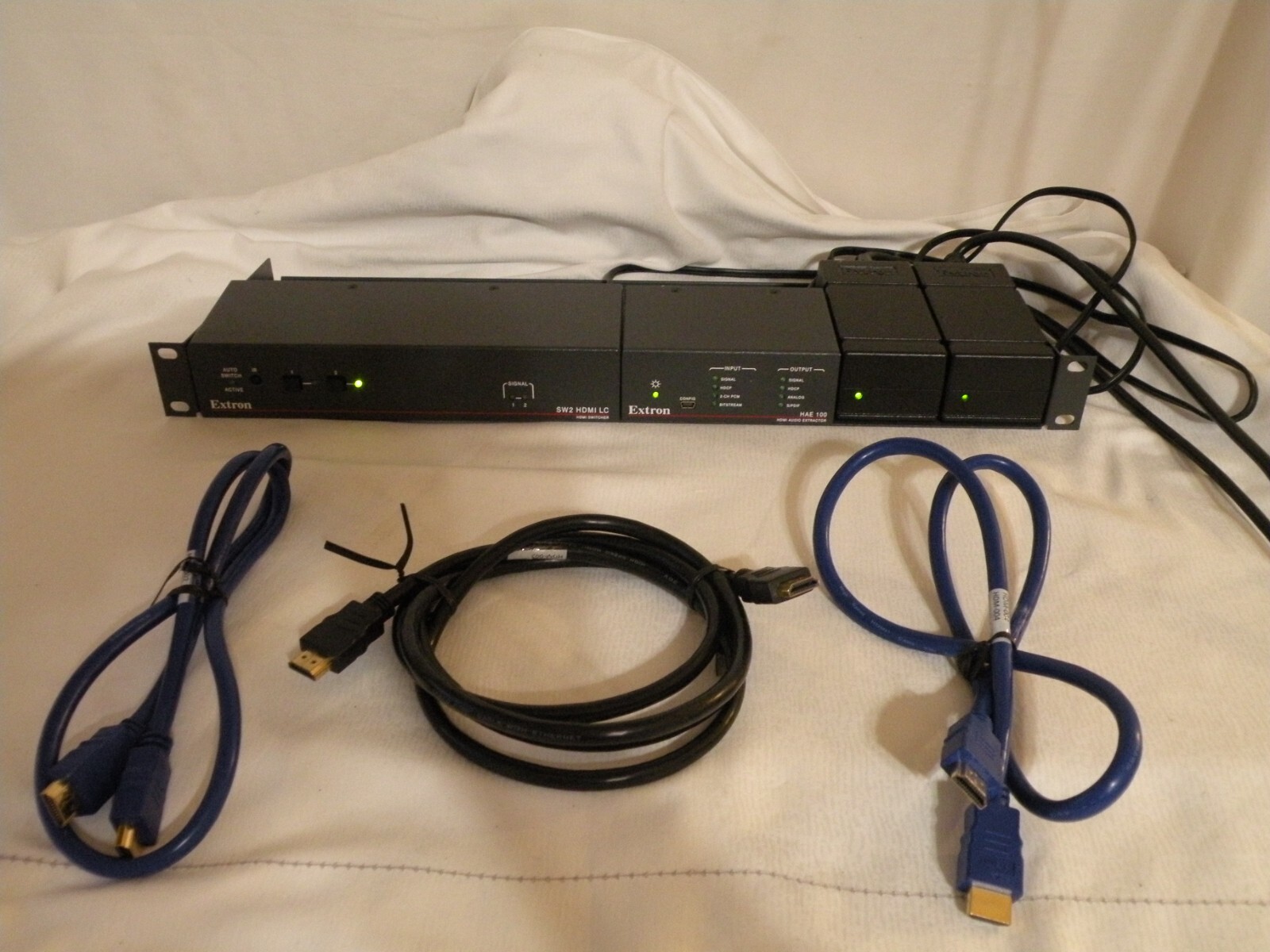 Extron SW2 HDMI LC Switcher w/ HAE 100 HDMI Extractor,  3 HDMI Cables & Two P.S.